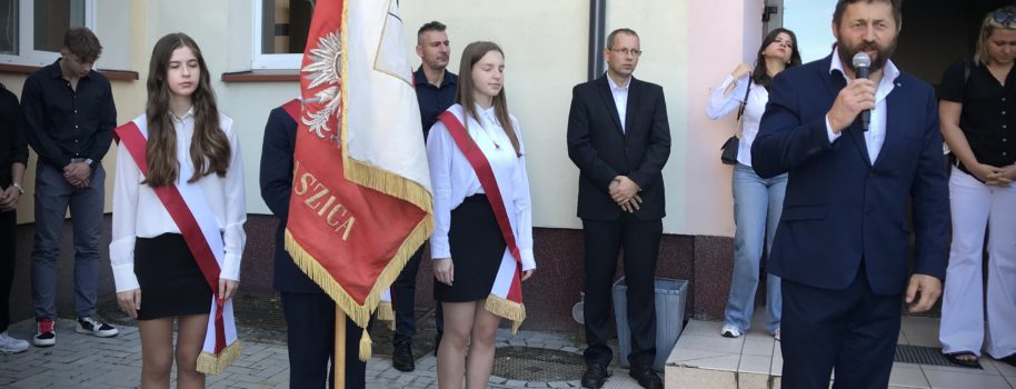 Nowy rok szkolny 2025/2026 rozpoczęty.